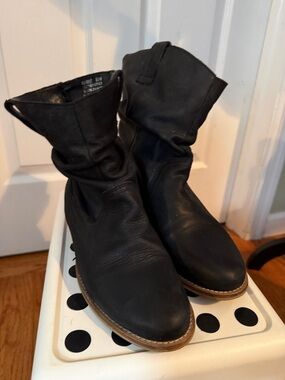 Steve Madden Black Leather Ankle Boots